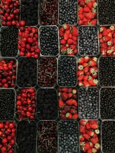 Read more about the article Berries: Types, Health Benefits, and Its Potential Side Effects